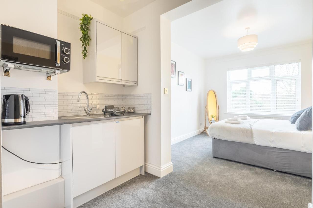 Private Room 5 With Kitchenette By Cb Stays No Minimum Stays CBG Exterior foto